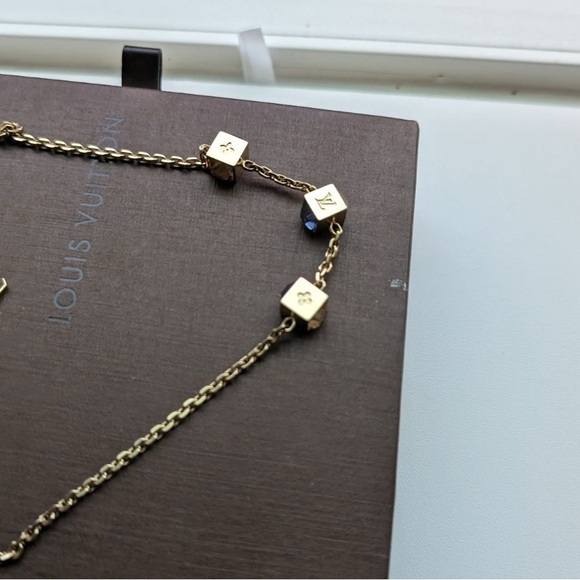 Louis Vuitton Gold Gamble Necklace & Drop Earrings - Picture 11 of 16